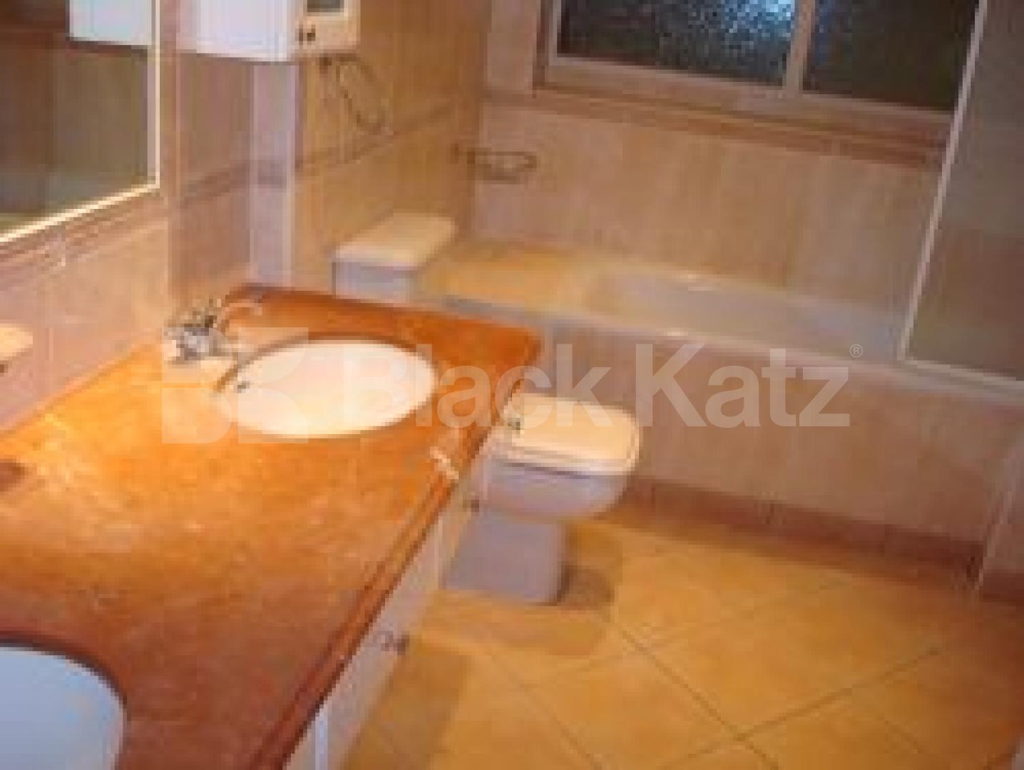 			New Instruciton, 4 Bedroom, 1 bath, 1 reception Flat			 Lancaster Gate, Lancaster Gate